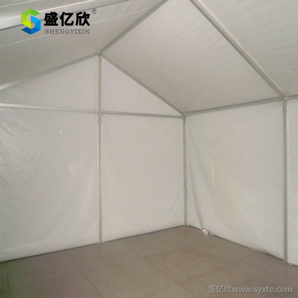 小型篷房內部