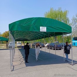 深綠色推拉遮陽棚